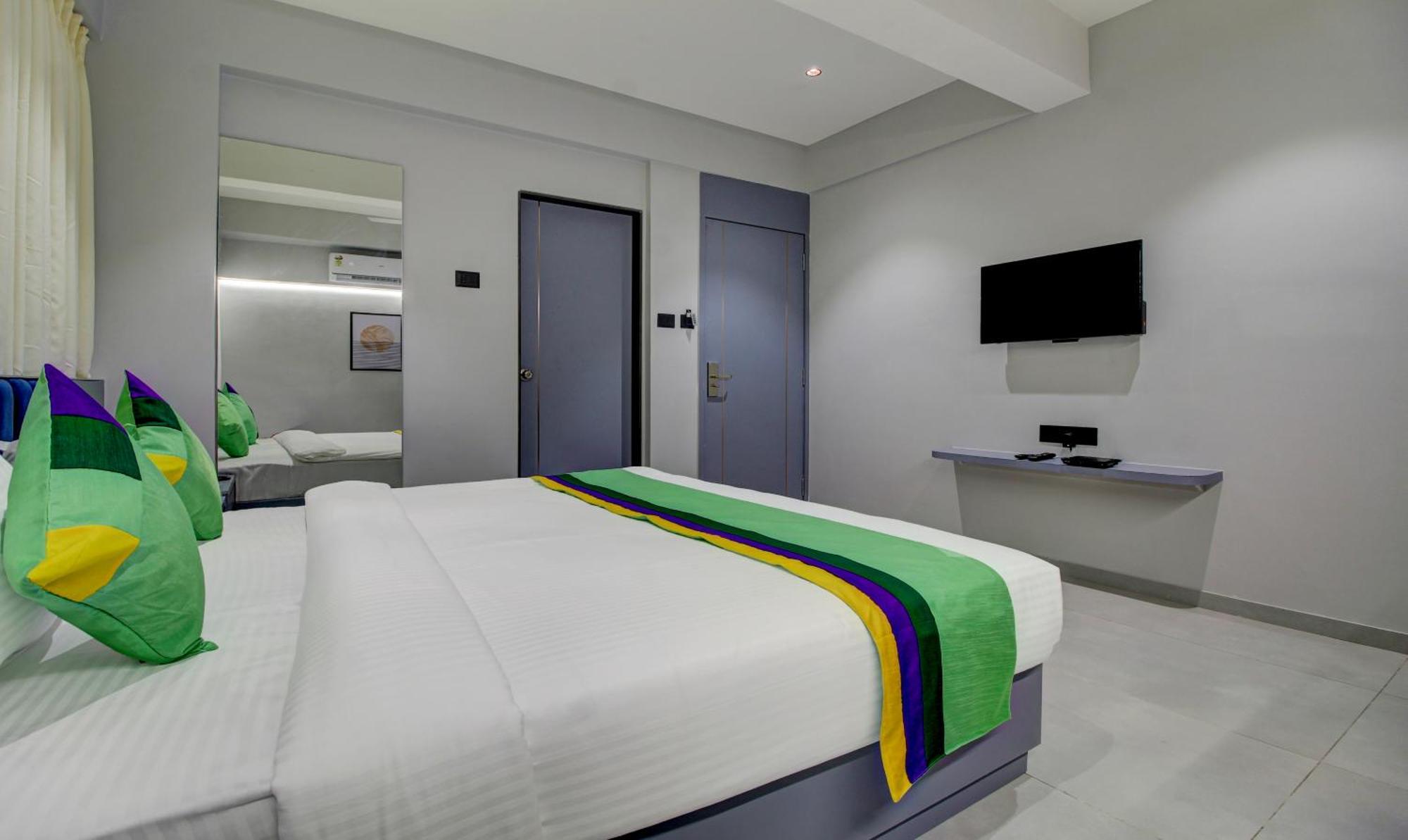 Comfort Inn Baner- Indian Nationals Only Pune Ngoại thất bức ảnh